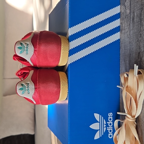 NWT Adidas Women's Japan 'Scarlet' Shoes IG4507 - Picture 4 of 8